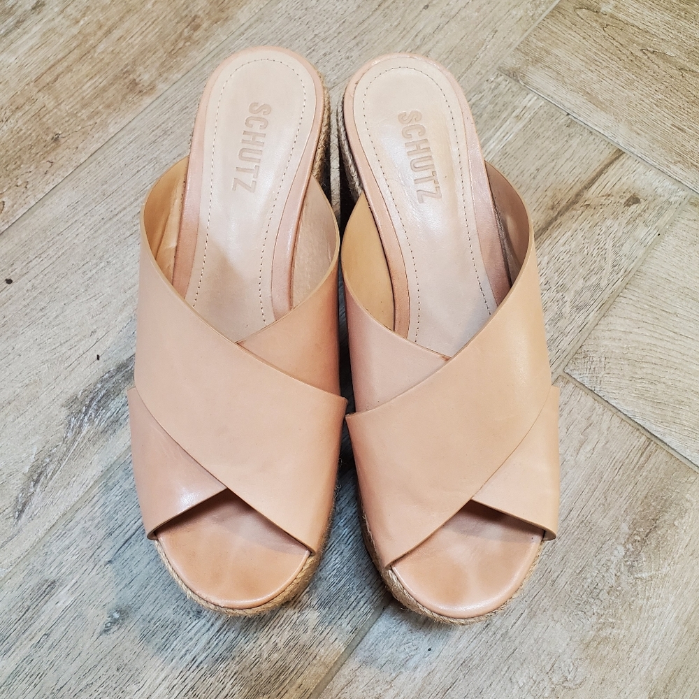 SCHUTZ platform sandal